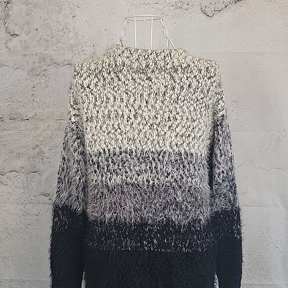 Escio Gradient Knit Cardigan - Black and White Womens Size M - Picture 7 of 12